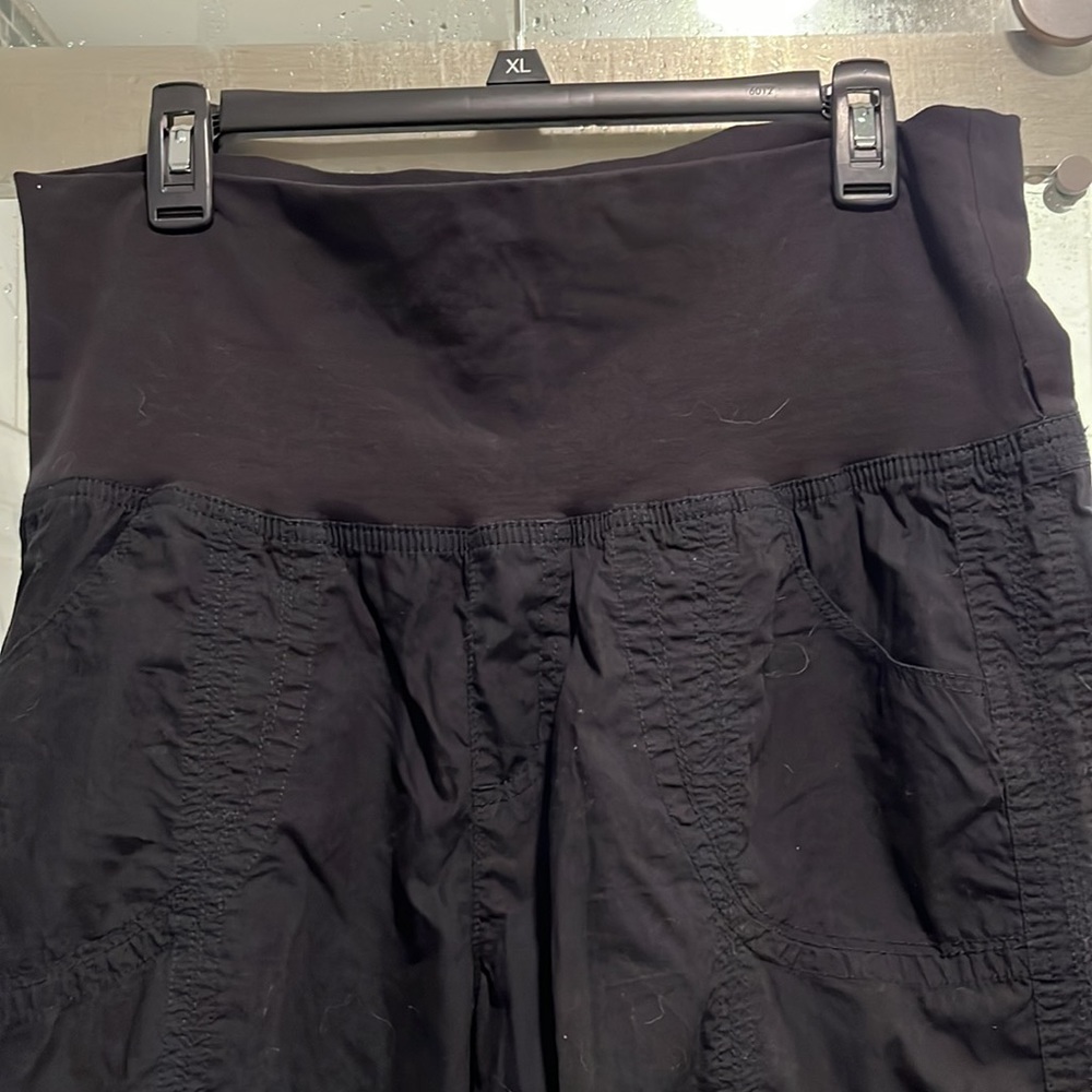 Calvin Klein Performance Capris - Picture 4 of 9